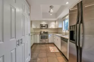 Photo #5: 6074634 Listing
