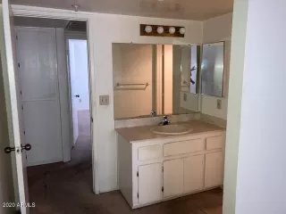 Photo #5: 6075426 Listing 