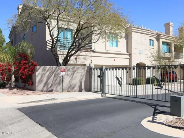 MLS: 6075501 Condo For Sale