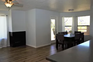 Photo #5: 6075661 Listing