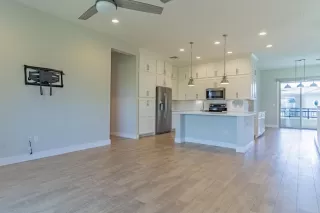 Photo #5: 6075674 Listing