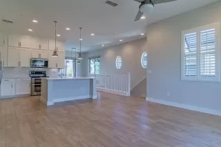 Photo #6: 6075674 Listing