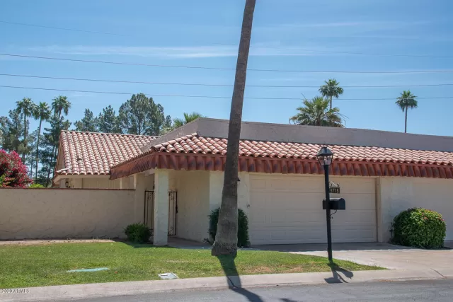 MLS: 6075742 Condo For Sale