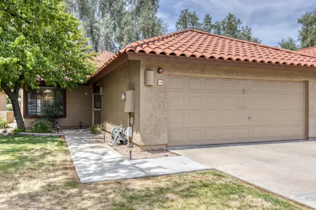 MLS: 6075777 Condo For Sale