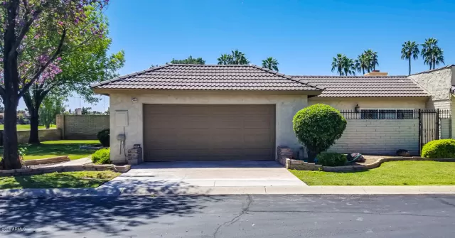 MLS: 6075874 Condo For Sale