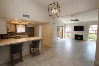 Photo #5: 6076101 Listing