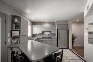 Photo #6: 6076267 Listing 