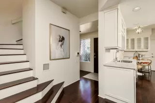 Photo #4: 6076342 Listing