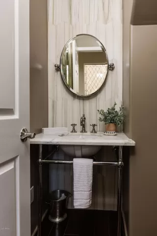 Photo #5: 6076342 Listing