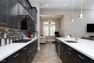 Photo #4: 6076418 Listing 