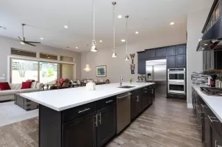Photo #6: 6076418 Listing 