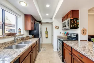 Photo #2: 6076608 Listing
