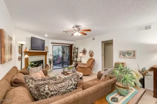 Photo #3: 6076608 Listing