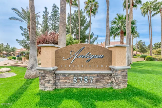 MLS: 6076964 Condo For Sale