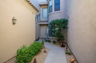 Photo #1: 6077114 Listing