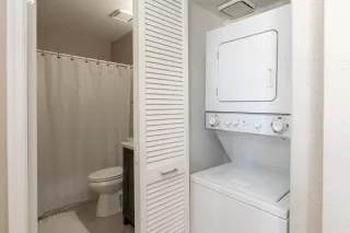 Photo #6: 6077621 Listing