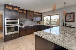 Photo #5: 6077868 Listing