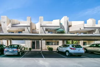 Photo #6: 6077880 Listing