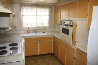 Photo #5: 6077891 Listing