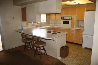 Photo #6: 6077891 Listing