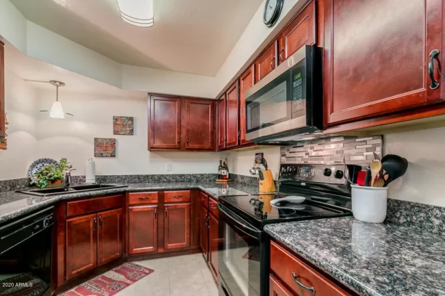 MLS: 6078021 Condo For Sale