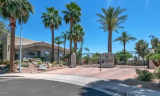 Photo #6: 6078027 Listing 