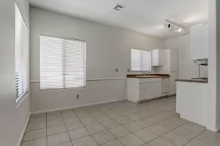 Photo #4: 6078088 Listing