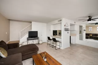 Photo #3: 6078232 Listing 