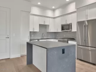 Photo #1: 6078260 Listing 