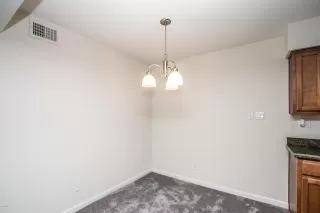 Photo #5: 6078282 Listing