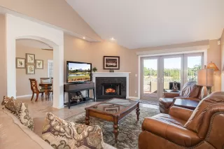 Photo #2: 6078607 Listing