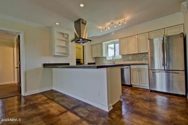 MLS: 6078715 Condo For Sale