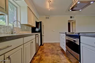 Photo #2: 6078715 Listing 