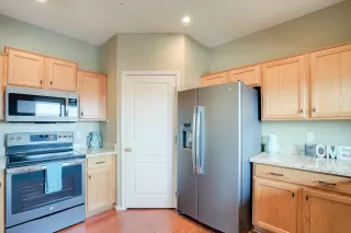 Photo #6: 6079048 Listing