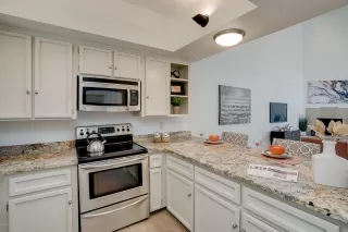 Photo #2: 6079222 Listing