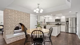 Photo #1: 6079359 Listing 