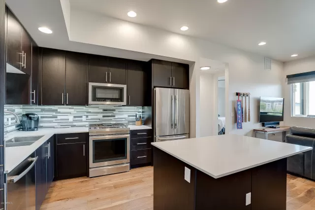 MLS: 6079394 Condo For Sale