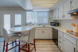 Photo #5: 6080194 Listing 