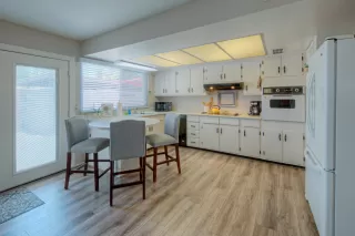 Photo #6: 6080194 Listing 