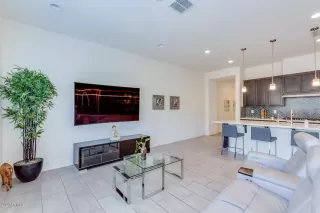 Photo #4: 6080340 Listing