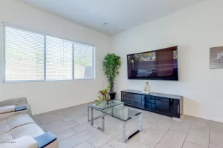 Photo #5: 6080340 Listing