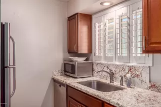 Photo #4: 6080457 Listing 