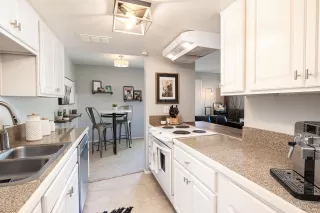 Photo #6: 6080832 Listing 