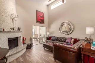 Photo #3: 6080847 Listing