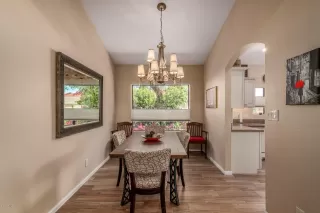 Photo #6: 6080847 Listing