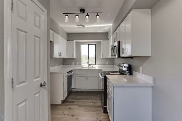 MLS: 6080933 Condo For Sale