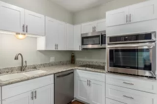 Photo #4: 6081174 Listing