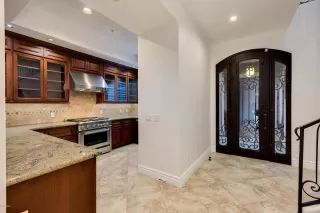 Photo #3: 6081200 Listing