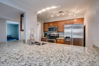 Photo #3: 6081350 Listing