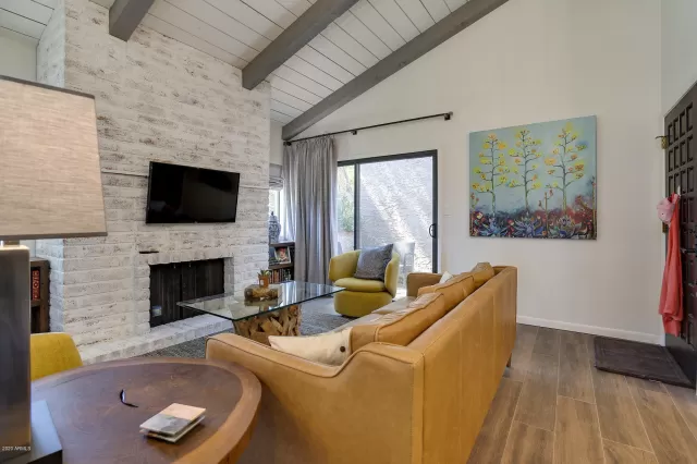 MLS: 6081435 Condo For Sale